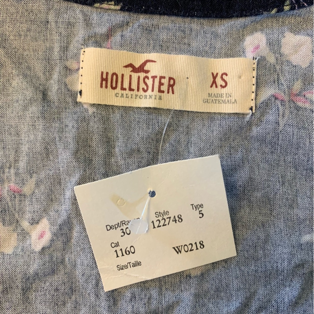 Hollister 3/4 sleeve floral romper size XS NWT - Picture 5 of 6